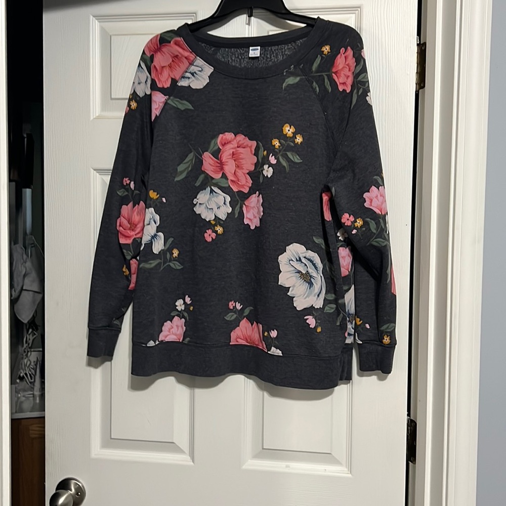 Old Navy XL flowery shirt